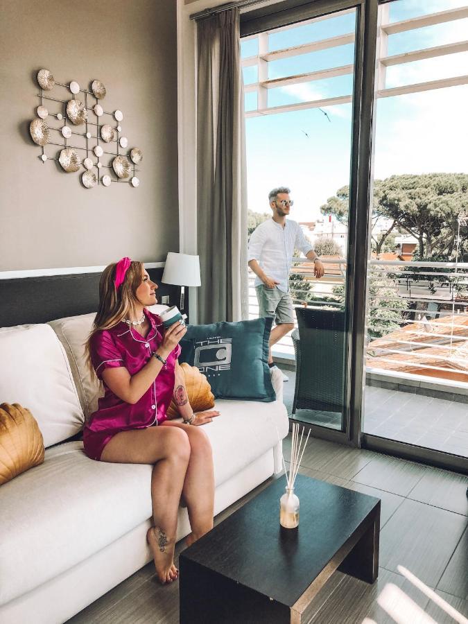 The One Hotel - Designed For Adults - Pet Lovers Riccione Kültér fotó